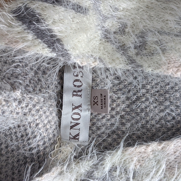 Fuzzy knit women's cardigan size xs. - Picture 2 of 8